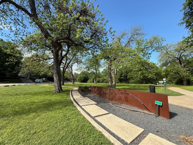 2143 Kessler Court 38, Dallas, TX 75208