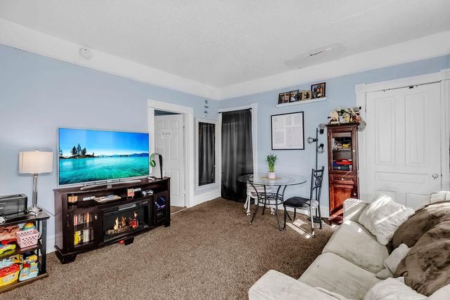 922 N Woodbridge Street, Saint Paul, MN 55117