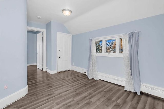 922 N Woodbridge Street, Saint Paul, MN 55117