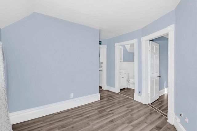 922 N Woodbridge Street, Saint Paul, MN 55117