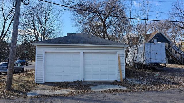 922 N Woodbridge Street, Saint Paul, MN 55117