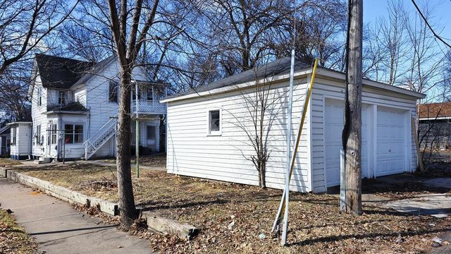 922 N Woodbridge Street, Saint Paul, MN 55117
