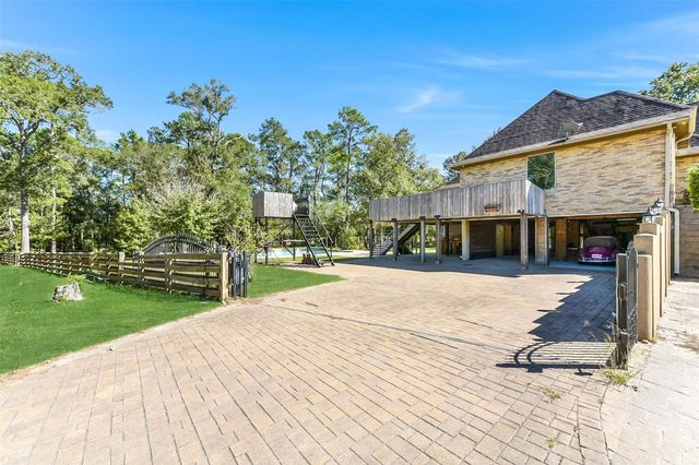 26898 Vista Meadow Court, Huffman, TX 77336