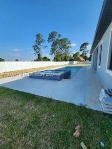 6031 S MOSS CIR, La Belle, FL 33935