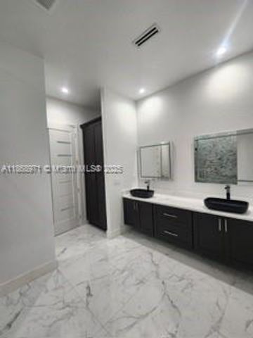 6031 S MOSS CIR, La Belle, FL 33935