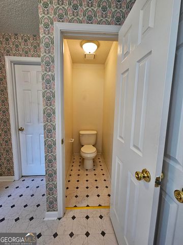 104 Meadow Wood Drive, Macon, GA 31206