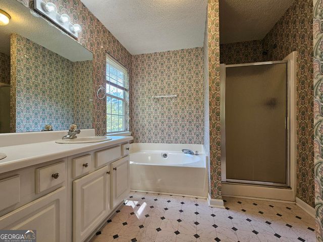 104 Meadow Wood Drive, Macon, GA 31206