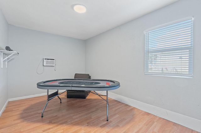 1002 Parkside CIR, Round Rock, TX 78664