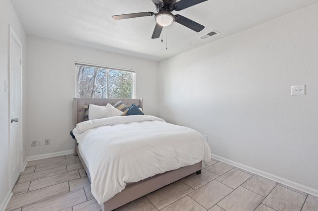 1002 Parkside CIR, Round Rock, TX 78664