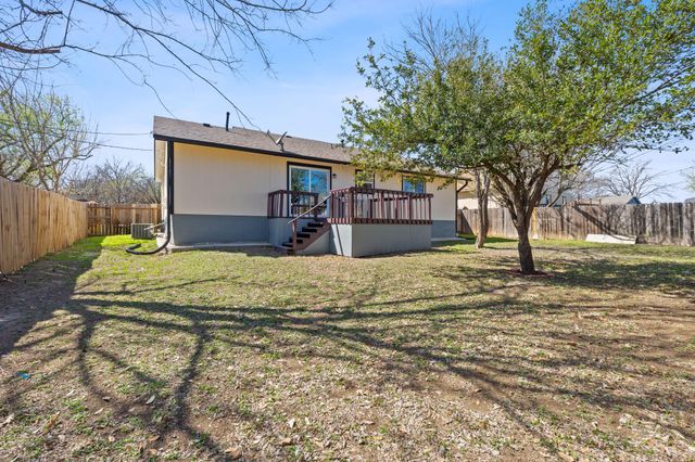 1002 Parkside CIR, Round Rock, TX 78664