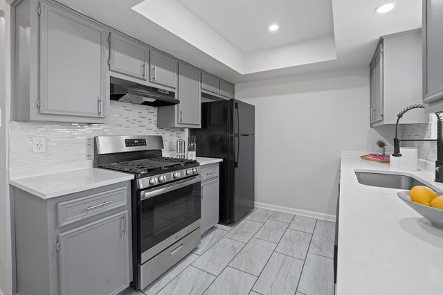 1002 Parkside CIR, Round Rock, TX 78664