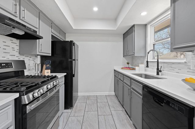 1002 Parkside CIR, Round Rock, TX 78664