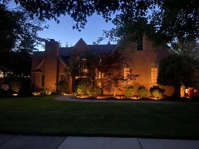 241 Country Club Lane, Canton, MI 48188