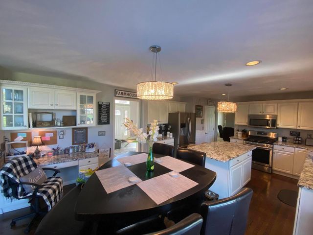 241 Country Club Lane, Canton, MI 48188