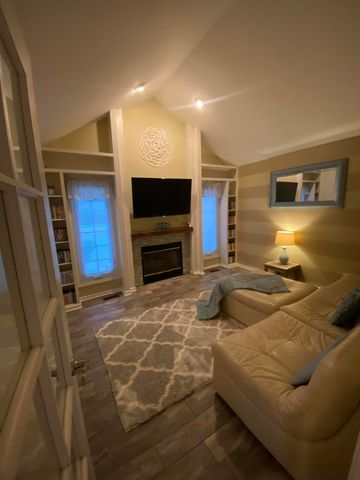 241 Country Club Lane, Canton, MI 48188