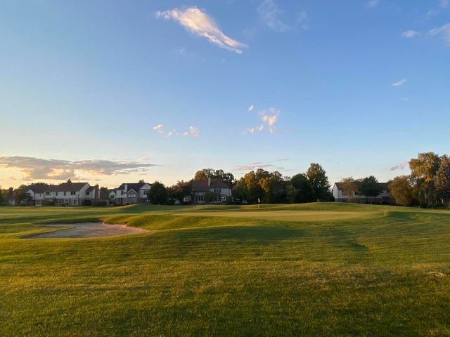 241 Country Club Lane, Canton, MI 48188