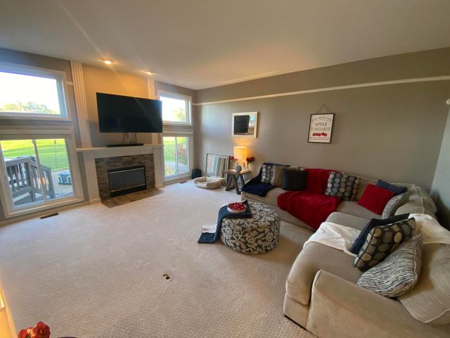 241 Country Club Lane, Canton, MI 48188