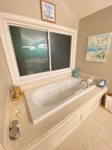 241 Country Club Lane, Canton, MI 48188