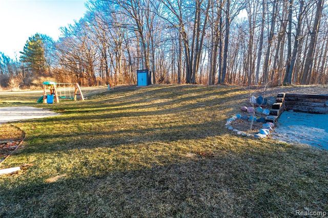 1466 Luxington Drive, Lapeer, MI 48446