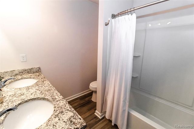 1466 Luxington Drive, Lapeer, MI 48446