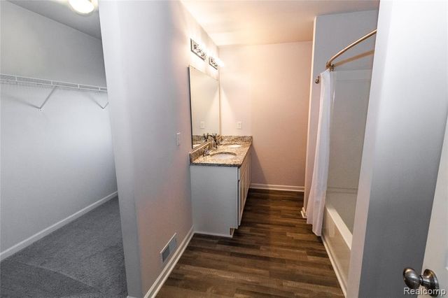 1466 Luxington Drive, Lapeer, MI 48446