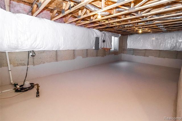 1466 Luxington Drive, Lapeer, MI 48446