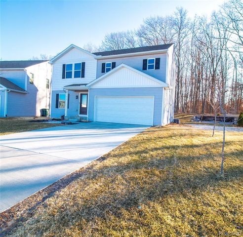 1466 Luxington Drive, Lapeer, MI 48446