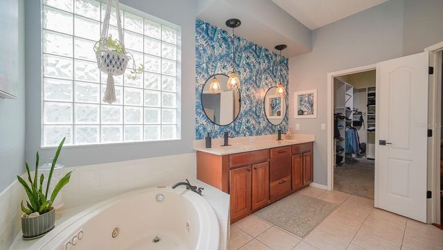 9814 GRETNA GREEN DRIVE, Tampa, FL 33626