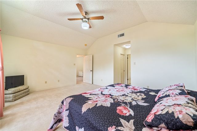 7406 Lugano Dr, Corpus Christi, TX 78413