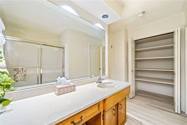 7406 Lugano Dr, Corpus Christi, TX 78413