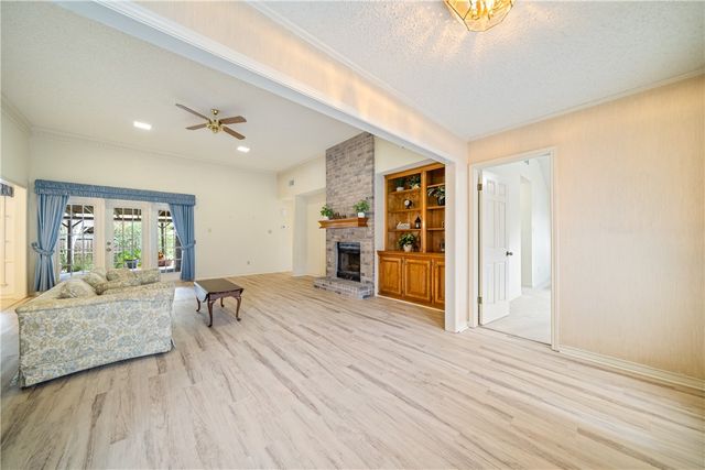 7406 Lugano Dr, Corpus Christi, TX 78413