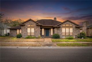 7406 Lugano Dr, Corpus Christi, TX 78413