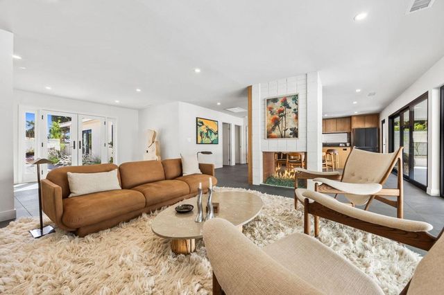 2063 S Broadmoor Drive, Palm Springs, CA 92264