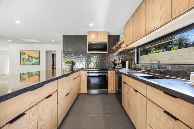 2063 S Broadmoor Drive, Palm Springs, CA 92264