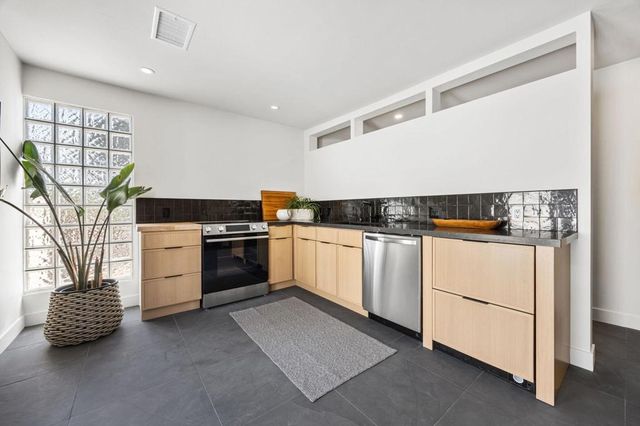 2063 S Broadmoor Drive, Palm Springs, CA 92264