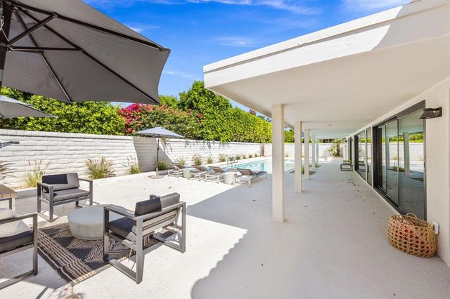 2063 S Broadmoor Drive, Palm Springs, CA 92264