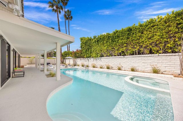 2063 S Broadmoor Drive, Palm Springs, CA 92264