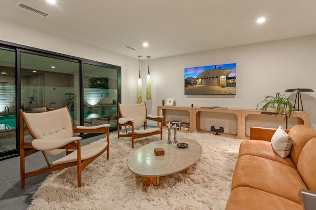 2063 S Broadmoor Drive, Palm Springs, CA 92264