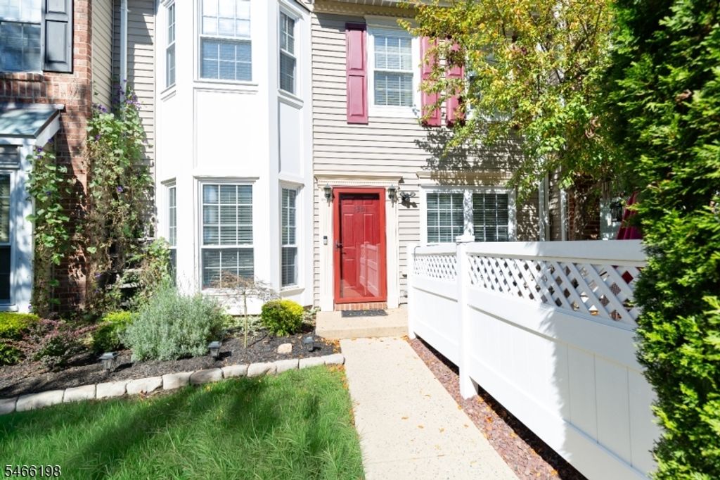 130 Albury Way, North Brunswick Twp., NJ 08902 — exterior