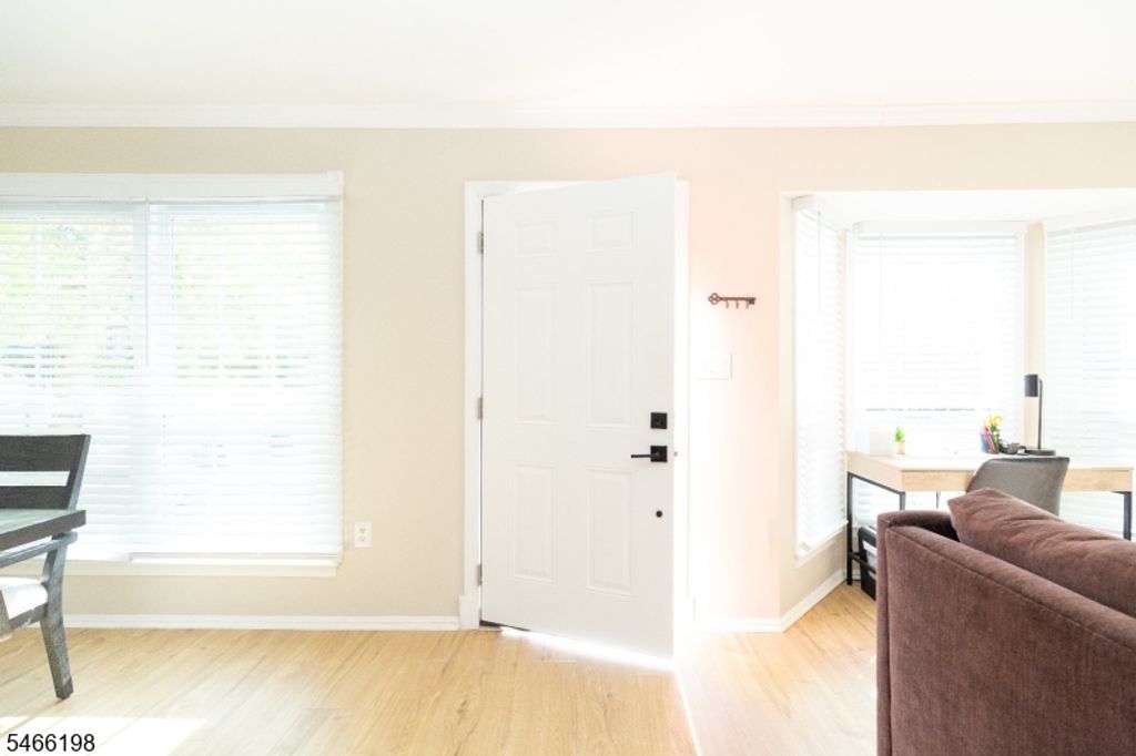 130 Albury Way, North Brunswick Twp., NJ 08902 — photo 2
