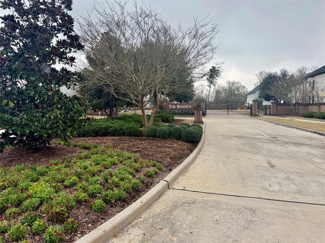 8551 Tombron Grove Road, Magnolia, TX 77354