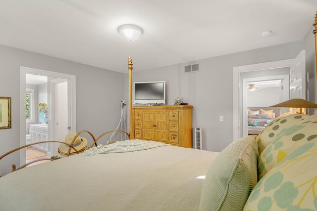 17533 N Fruitport Road 6, Spring Lake Twp, MI 49456