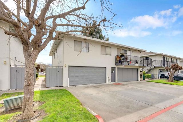 323 Blossom Hill Road 3, San Jose, CA 95123