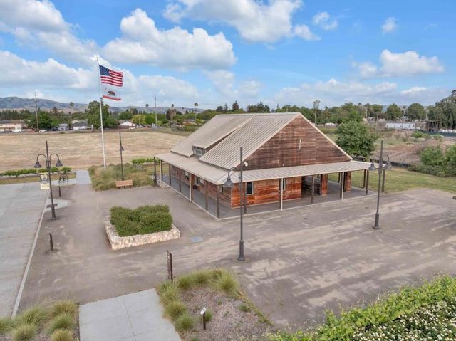 323 Blossom Hill Road 3, San Jose, CA 95123