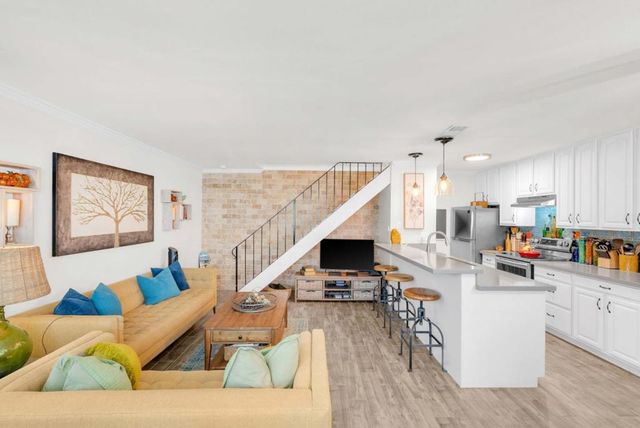 323 Blossom Hill Road 3, San Jose, CA 95123