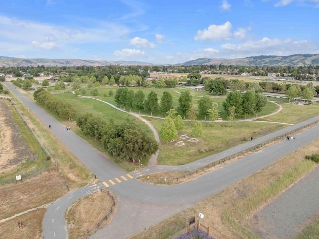 323 Blossom Hill Road 3, San Jose, CA 95123