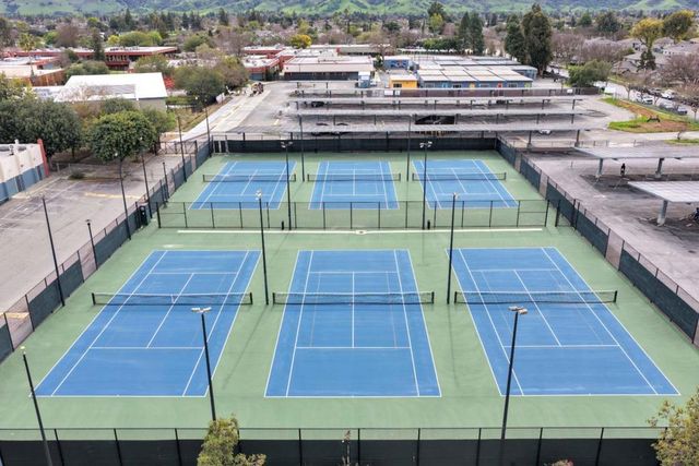 323 Blossom Hill Road 3, San Jose, CA 95123