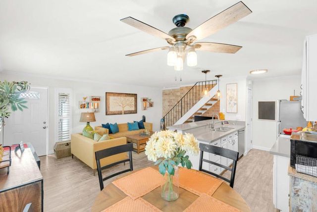 323 Blossom Hill Road 3, San Jose, CA 95123