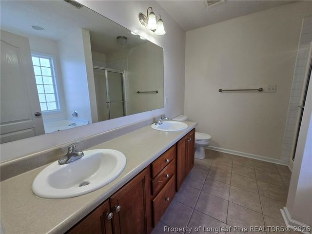 1407 Oxnop Court, Fayetteville, NC 28306