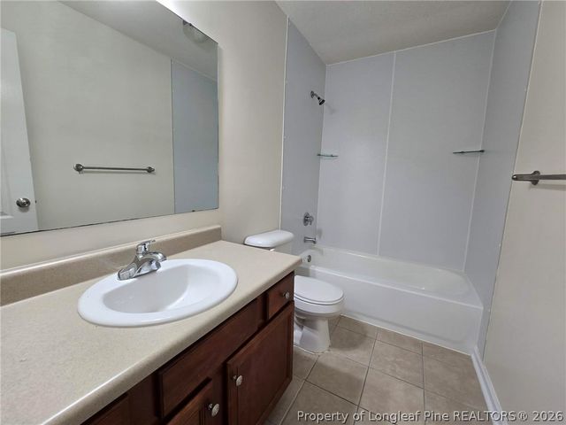 1407 Oxnop Court, Fayetteville, NC 28306